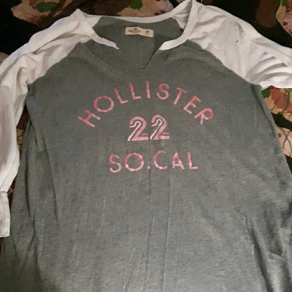 Hollister baseball t-shirt